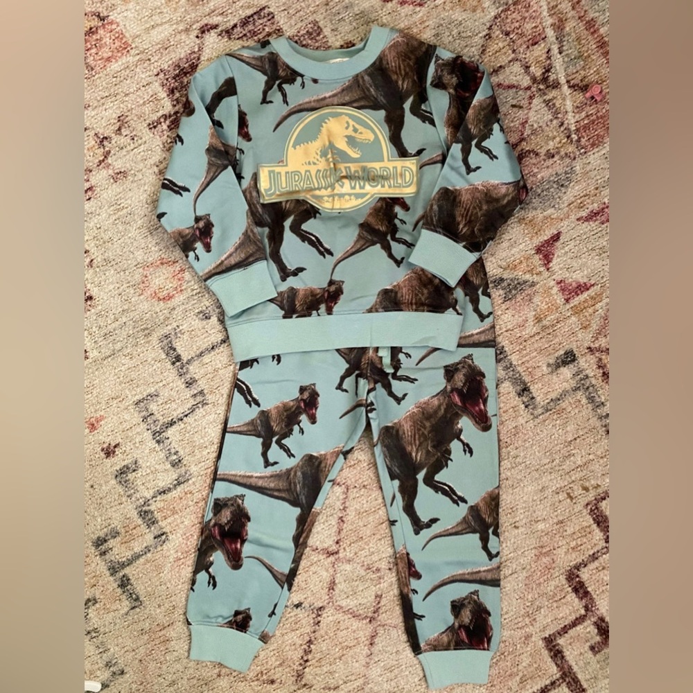 H&M Dino print outfit set